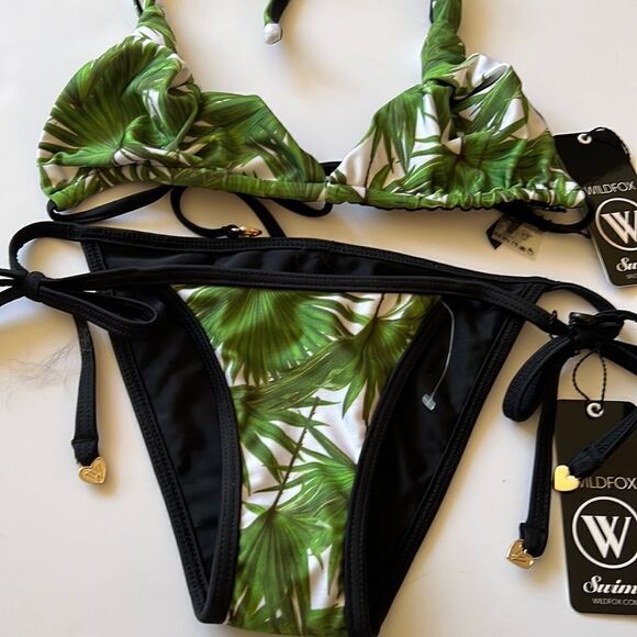 WILDFOX Swimwear  - Picture 7 of 9